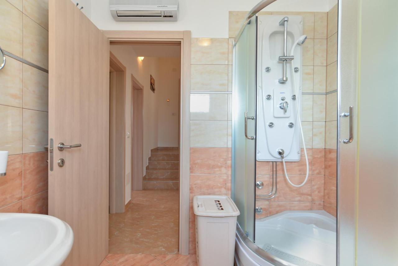 Apartment Patricia 1756 Pula Luaran gambar