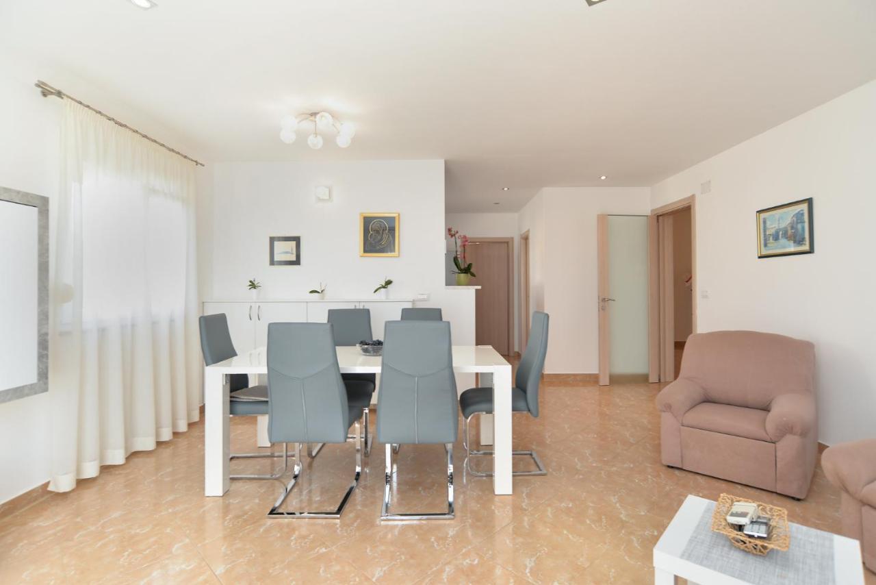 Apartment Patricia 1756 Pula Luaran gambar